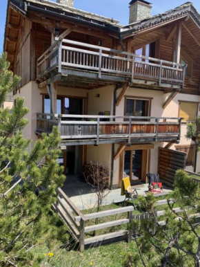 Luxury Casa Bo apartment 6/8/10 At the foot of the slopes, swimming pool, Montgenèvre, ski, Golf